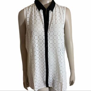 Love‎ Stitch White Sleeveless Top w. Black Collar Large